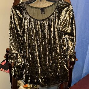New Directions Shimmering Velvet Top in Black and Gold